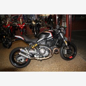 Ducati Monster 937 + Dark Stealth 111HK 6g 2020