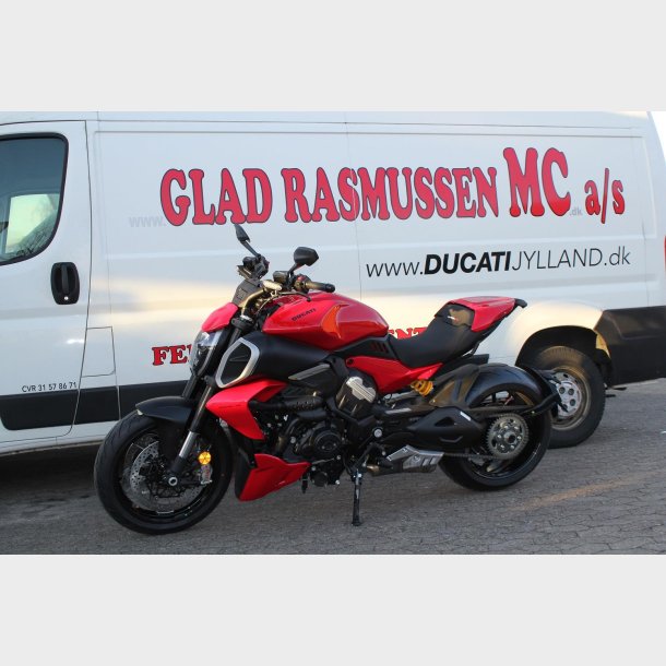 Ducati Diavel 1158 V4 Red 168HK 6g 2024
