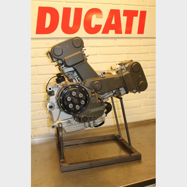 Ducati Monster 748 motor renoveret 